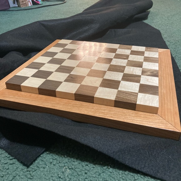 Handcrafted chessboard - Picture 4 of 4